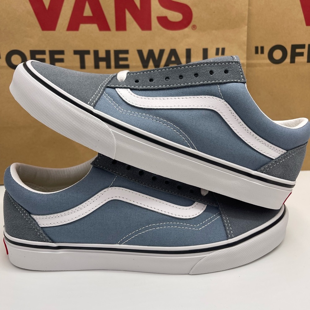Vans WMNS Old Skool
Color Theory Stormy Weather
VN000D9YRV2 Sneakers s - Picture 14 of 16